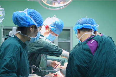 10 年没做肠镜，一查肠子上长了 3 处肿瘤！