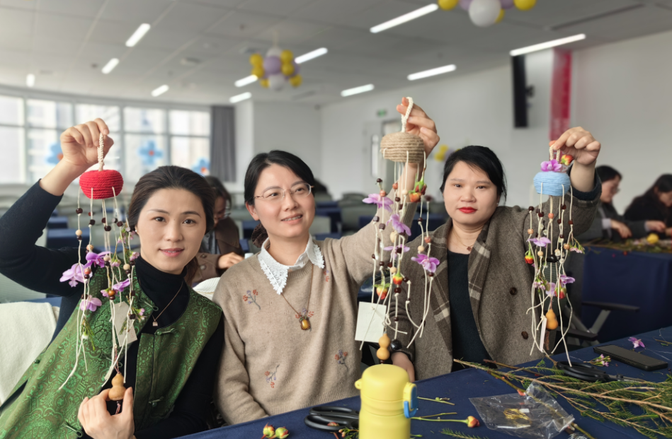 守护·关爱·绽放：致春日里熠熠芳华的「她」