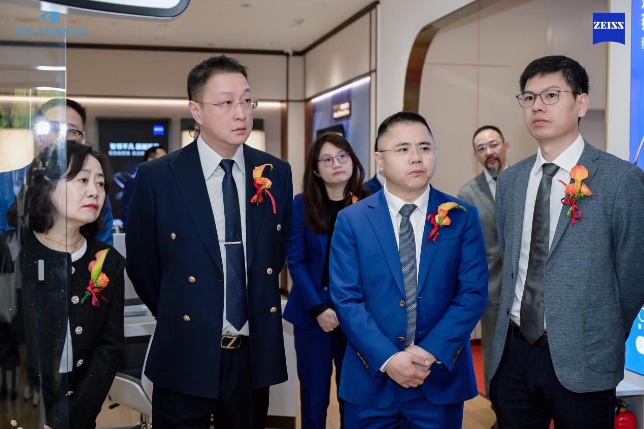 西南首店！全球第二家蔡司眼健康中心落户昆明华厦眼科医院