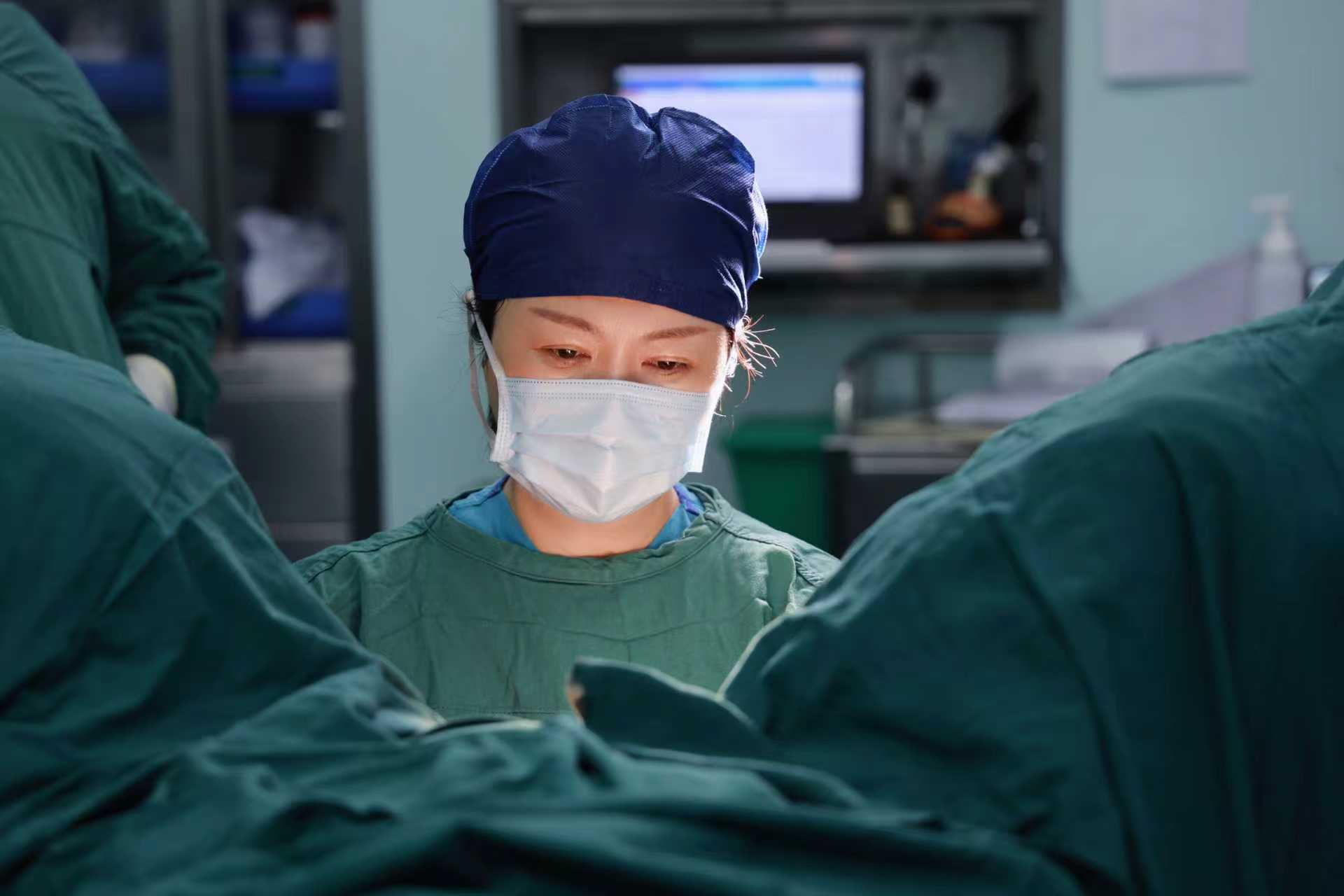 精湛医术拯救 3 名花季「石女」 武汉大学人民医院妇科洪莉教授团队连续攻克罕见生殖道畸形