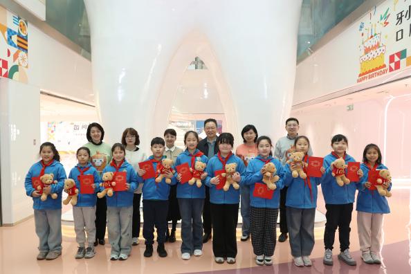 西安交通大学口腔医院举办陕西省关心下一代教育基地授牌仪式暨牙小俑奇幻之旅开馆一周年活动