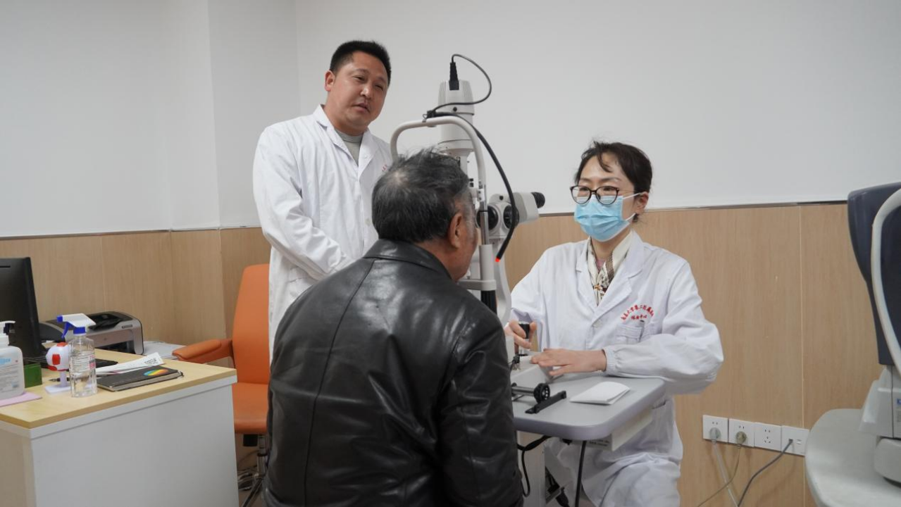 「百场义诊献礼 100 年二附」第 48 站活动走进贵溪