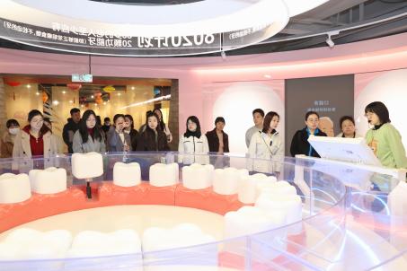 西安交通大学口腔医院举办陕西省关心下一代教育基地授牌仪式暨牙小俑奇幻之旅开馆一周年活动