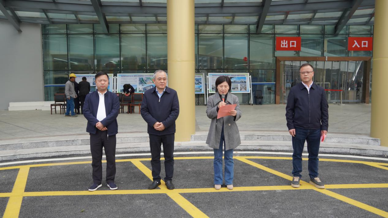 「百场义诊献礼 100 年二附」第 48 站活动走进贵溪