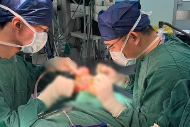 年轻女子「注射隆鼻」不慎致鼻坏死 武大人民医院整形专家三期助力再造「新鼻」