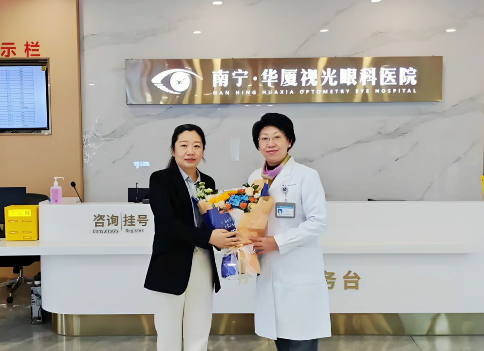 华厦眼科广西区域业务总院长吴西西：深耕眼科四十载，为万千孩子守住清晰「视」界