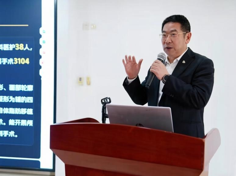 医美技术传帮带 重庆松山医院专家走进万盛开展学术培训