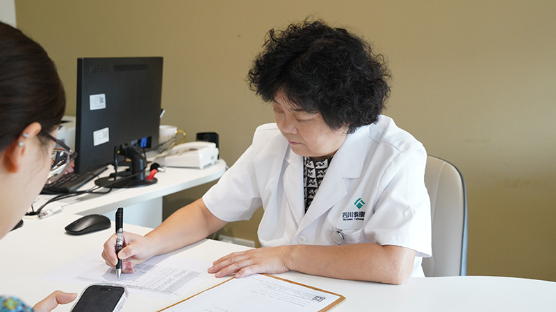 「岐黄学者」陆华:做纯粹医者,让传统中医拥有现代化表达