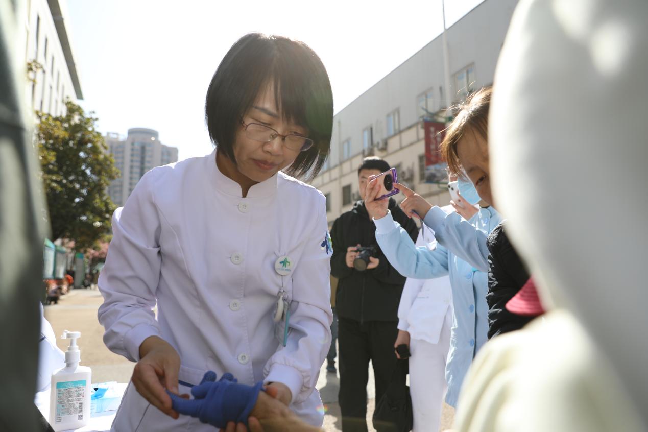 护诊启新 专业领航—— 西安交大一附院新增三大专科护理门诊