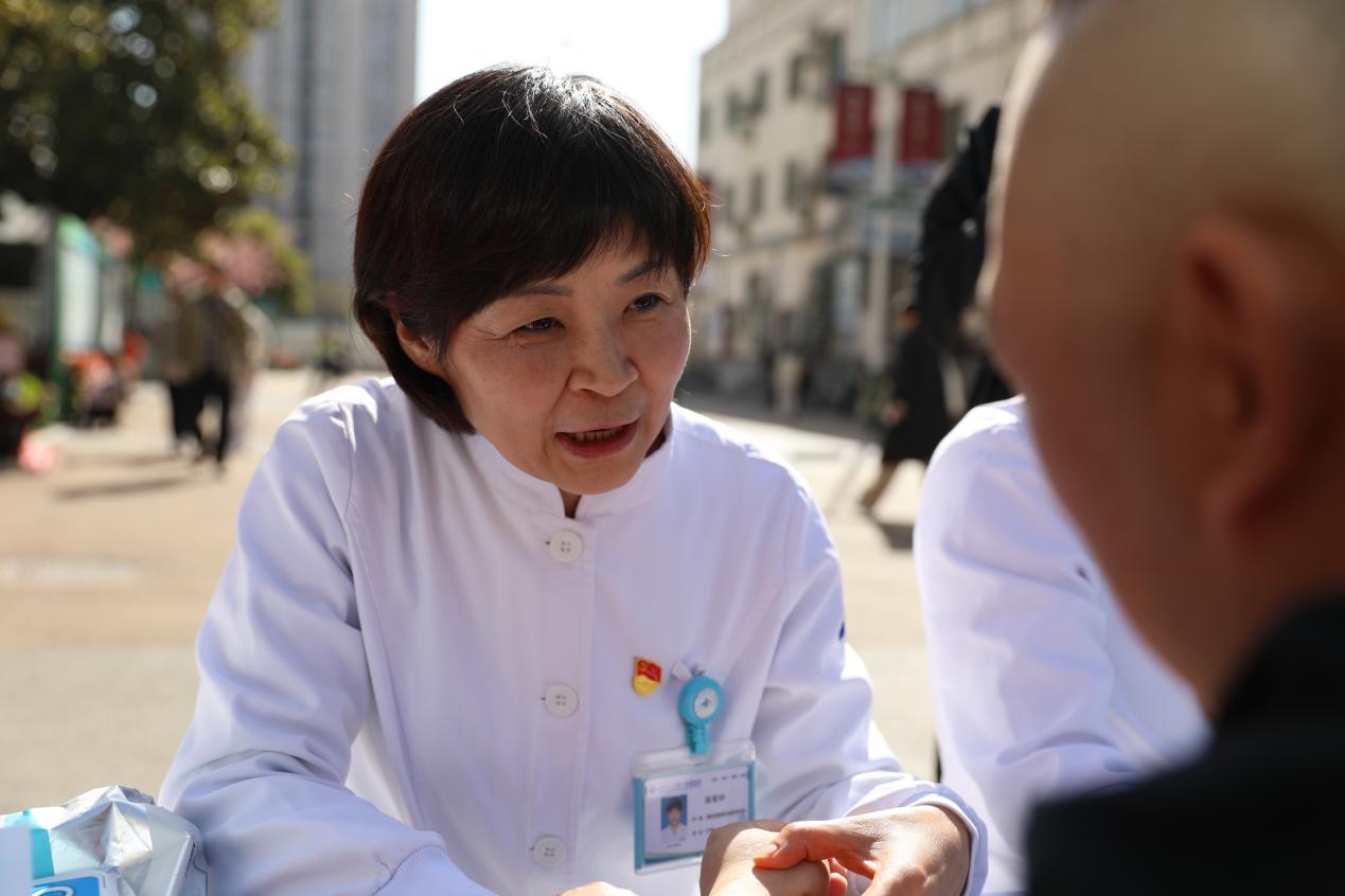 护诊启新 专业领航—— 西安交大一附院新增三大专科护理门诊