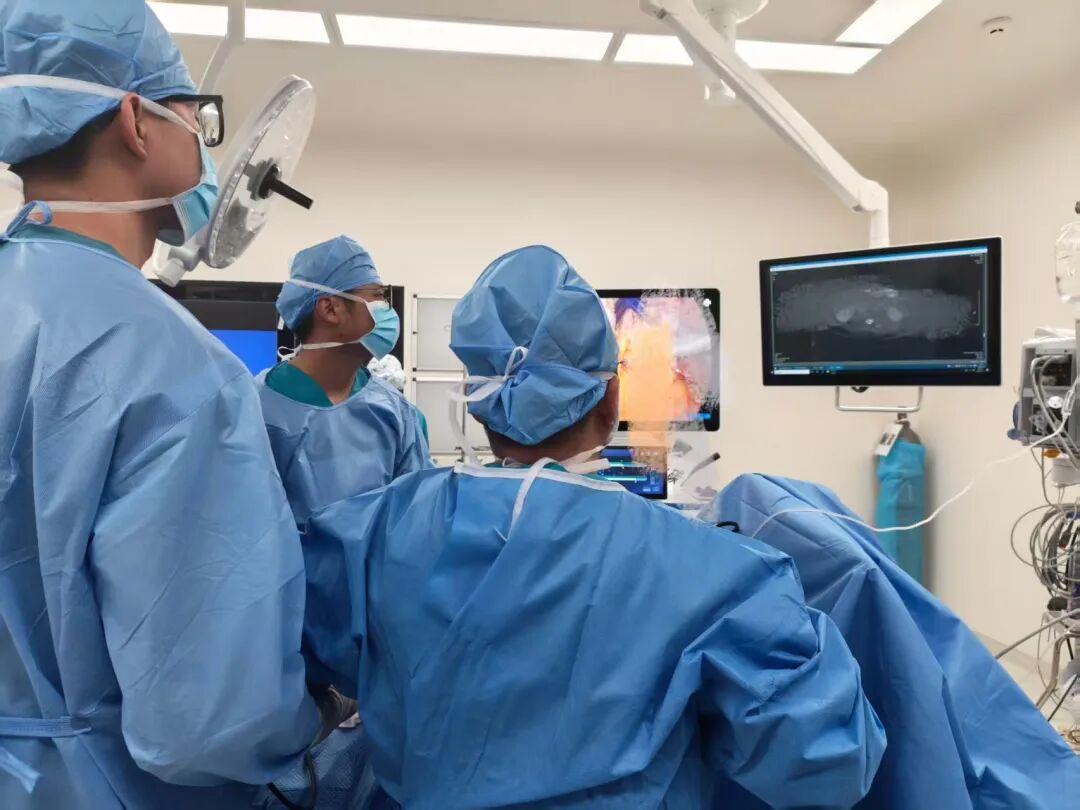 男子腹痛误当普通肠胃不适，殊不知肚里竟暗藏「乾坤」，潜伏致命隐患