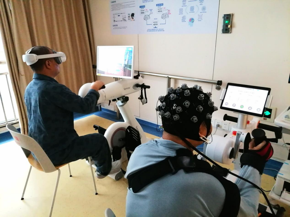 脑机接口 数字重生|南大二附院康复医学科打造智能康复技术矩阵 构筑神经康复新高地