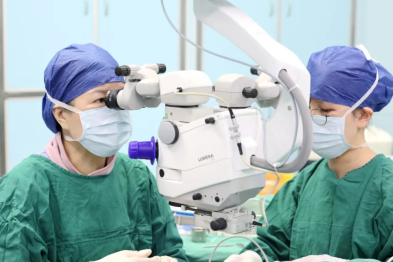 视物如蒙白雾？微创手术助你弃 「暗」 投 「明」