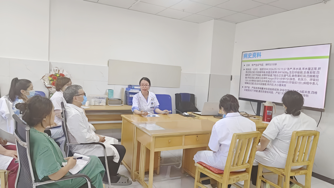 深圳市妇幼保健院吴波书记一行赴喀什市人民医院访视并捐赠新生儿物资