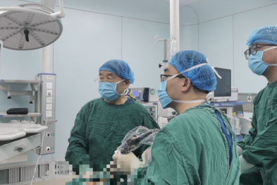 重庆松山医院连续成功实施 4 例喉癌手术