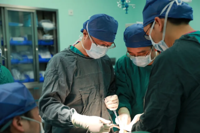 腹部肿瘤，竟然长到直径 0.5 米 ！？