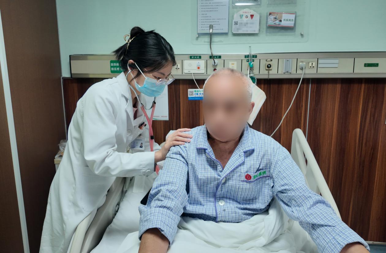 亚心医院急诊「一站式」微创手术 解除七旬老人两大致命「心」病