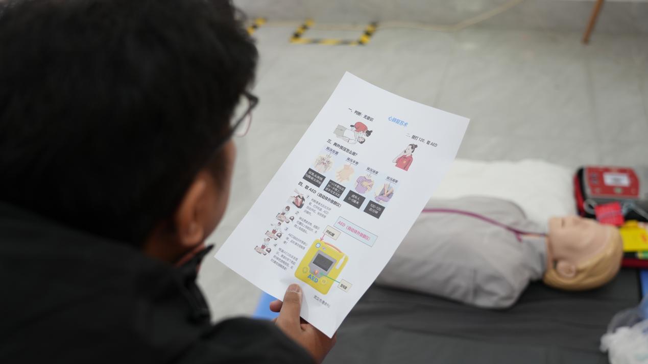 「城市骑士」学急救 武汉亚洲心脏病医院为外卖小哥开展心肺复苏培训