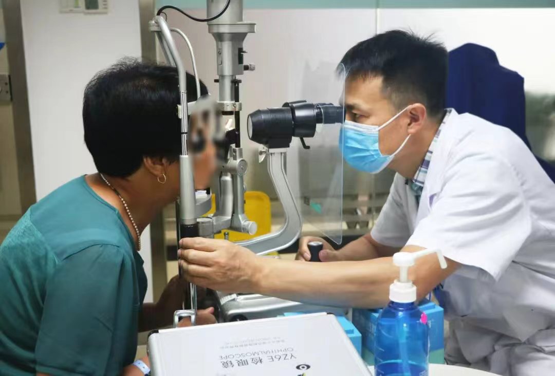 北京华厦民众眼科医院郭晓文：三十载医路匠心，做患者的坚实「医」靠