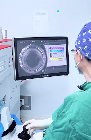 世界帕金森病日特辑|叶剑教授成功为八旬帕金森患者施白内障手术