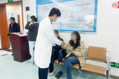 北京华厦民众眼科医院用心为百姓送关怀，「党员志愿者」服务受赞誉