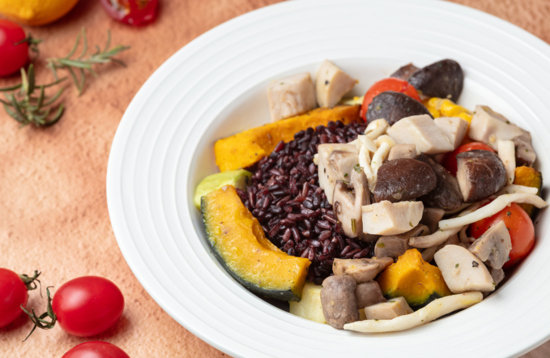 医院党支部将持续深化党员志愿服务工作，不断丰富服务内涵、优化服务形式，凭借专业的医疗技术、真诚的医疗服务，全力守护每一位患者的眼健