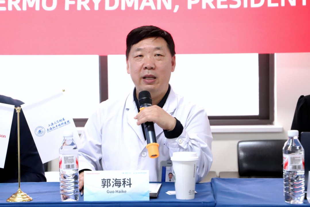 强生全视亚太区总裁参访上海大学附属上海和平眼科医院