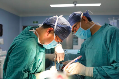 腰痛腿麻，是癌转移？专家一查：竟是比转移更罕见的「元凶」