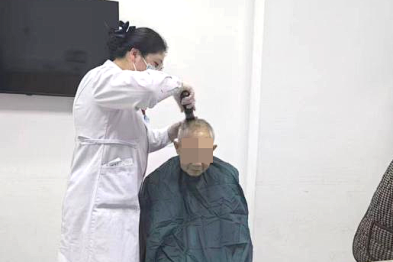 改善医疗服务【27】二月二龙抬头 温情剪发暖心头——肿瘤血液科贴心服务践初心