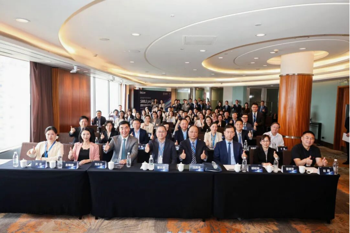 武汉普瑞眼科屈光专家团出席 SMILE pro 用户会暨屈光新技术学术研讨会