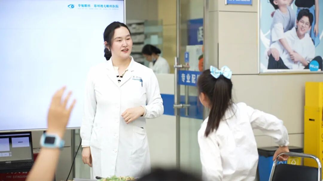 「给眼睛放个假 把春天带回家」——郑州视光眼科医院永生花扇面 DIY 亲子活动