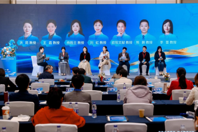 草莓医院刘虹医生站上国家级论坛，分享「多学科营养管理」经验