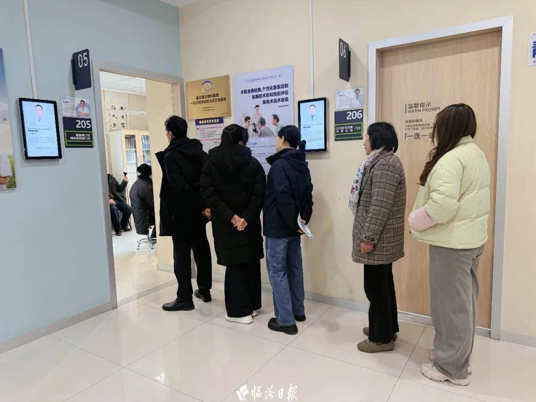 与「黑暗」博弈！临汾爱尔眼科医院孟建中为万千双眼重拾光明