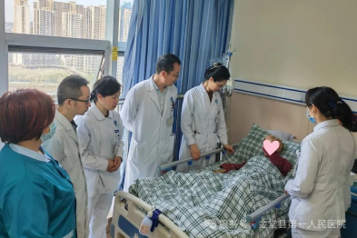 小小支架化解「肠道危机」！肿瘤科成功为 88 岁患者实施乙状结肠癌肠梗阻支架置入术