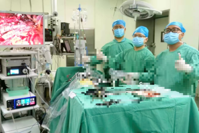 桂北首例！一附院石海林泌尿外团队完成腹腔镜腔静脉癌栓+右肾根治性切除术