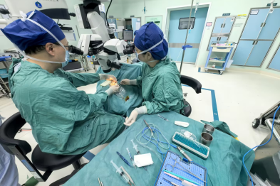 管中窥豹、雾里看花！南科大医院微创手术为青光眼老人带来清晰「视界」