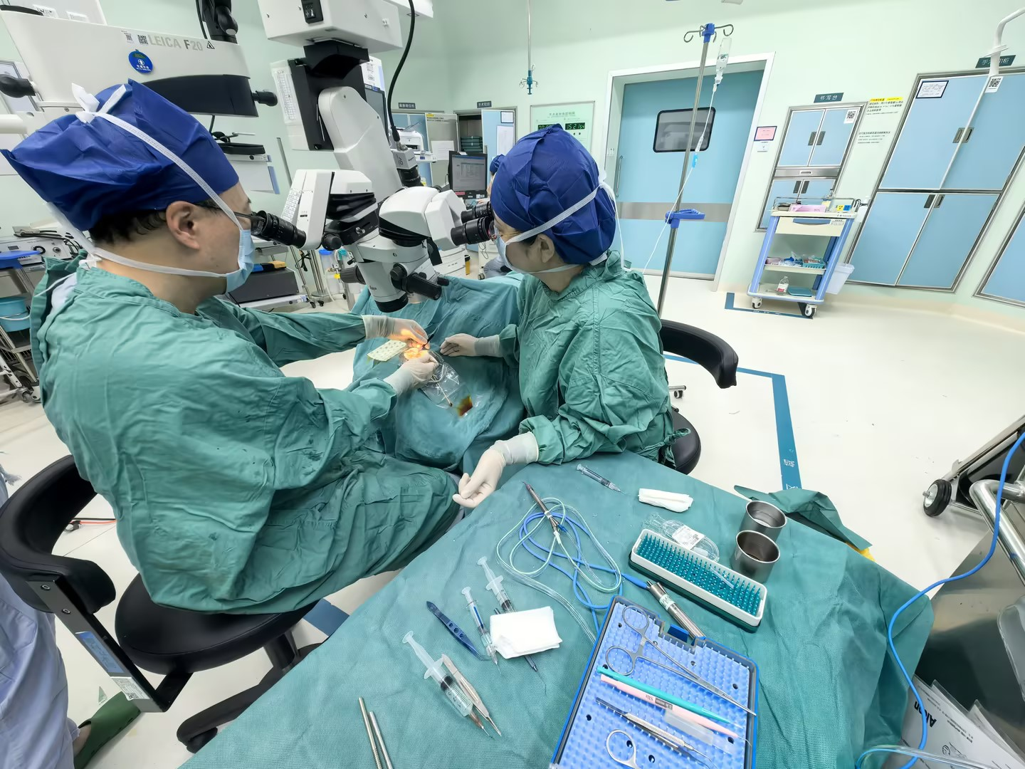 管中窥豹、雾里看花！南科大医院微创手术为青光眼老人带来清晰「视界」