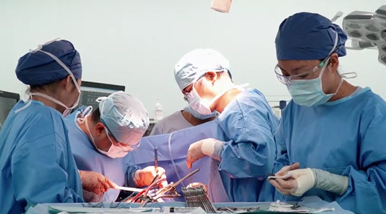 高热一月查因：主动脉支架感染！德达孙立忠心外团队特色术式成功救治