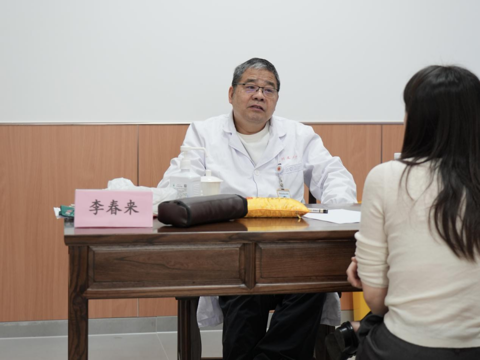 「百场义诊献礼 100 年二附」第 53 站暨省欧美同学会「海归杏林行」大型公益义诊活动走进庐山