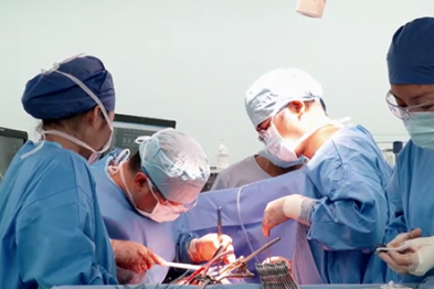 高热一月查因：主动脉支架感染！德达孙立忠心外团队特色术式成功救治