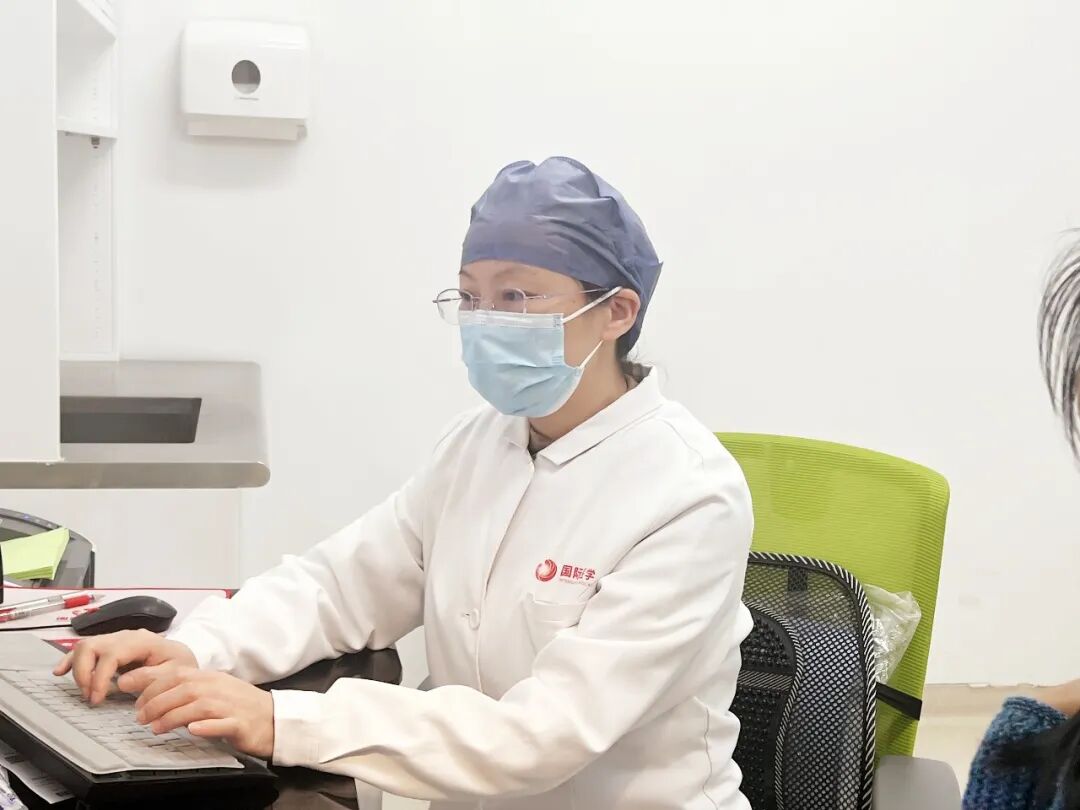 过敏性鼻炎患者的春天：打不完的喷嚏  流不尽的鼻涕