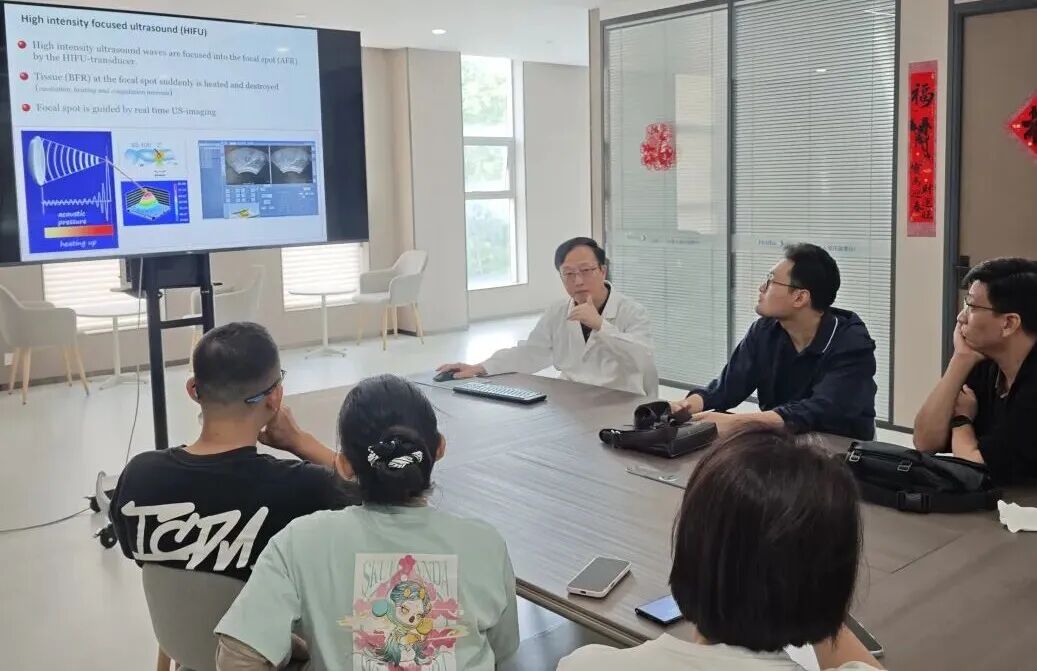 越南雄王医院医护团队来渝,参加聚焦超声消融手术培训