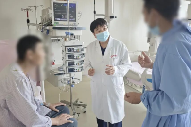 他凝血功能近乎「归零」，这场手术如何成为可能？