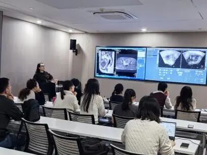 近 50 位中外医护相聚山城，开展聚焦超声前沿技术和临床方向培训