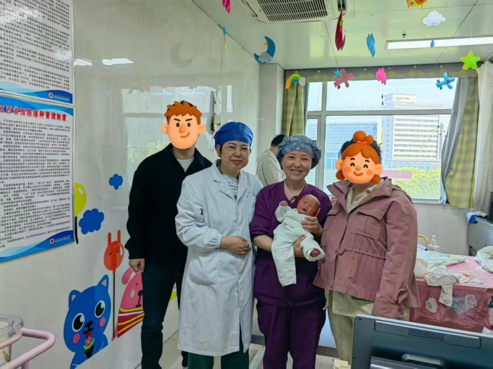 臀位宝宝「转正」了！南大二附院产科团队成功实施外倒转，助两位孕妈妈顺产圆梦