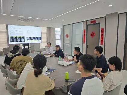 近 50 位中外医护相聚山城，开展聚焦超声前沿技术和临床方向培训