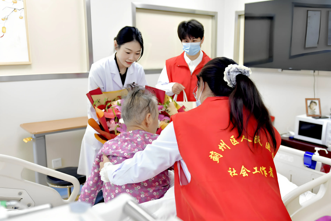 以青春之名 赴时代之约——蓟州区人民医院医务社工志愿服务团队荣获「蓟州青年五四奖章」集体称号