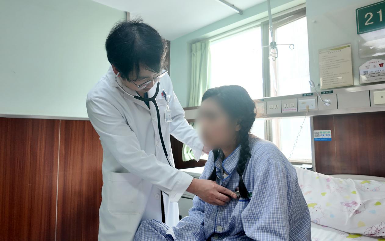 跨越三千公里,16 岁新疆少女在汉补「心」圆梦