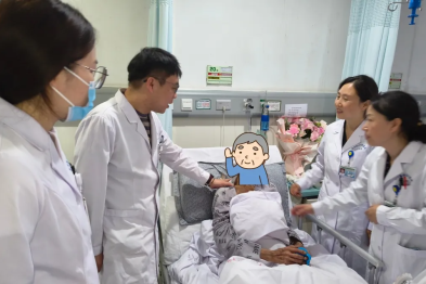 精准取栓 为爱护航：南京鼓楼医院集团宿迁医院介入中心成功救治 105 岁脑卒中患者