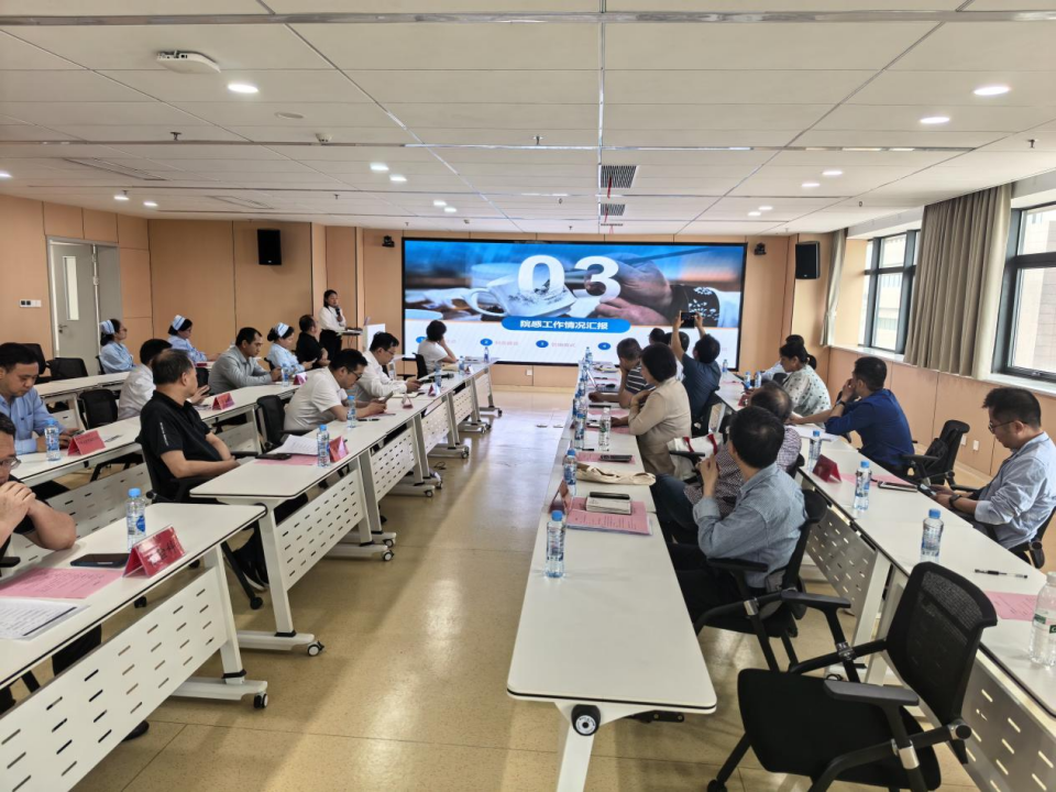 在线监测技术引领医院公共场所卫生监管创新举措——全国专家研讨会在南大二附院成功举办
